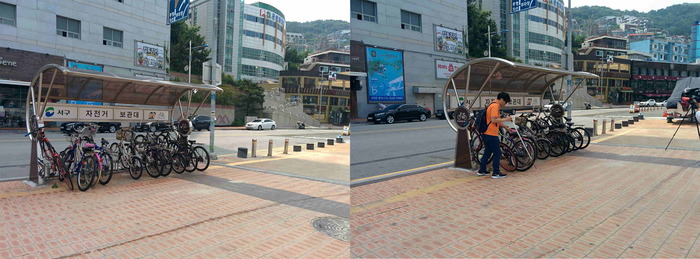 총2장의 사진 왼쪽 사진 자전거 보관대 사진, 오른쪽 사진 자전거 보관대 앞에 이상훈 팀장이 서 있는 사진