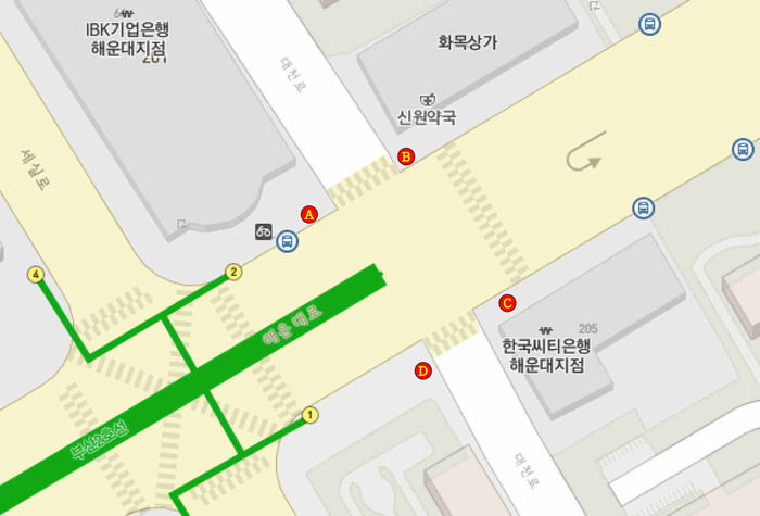 지도에 음향신호기 위치에 영어 알파벳이 적혀 있는 사진