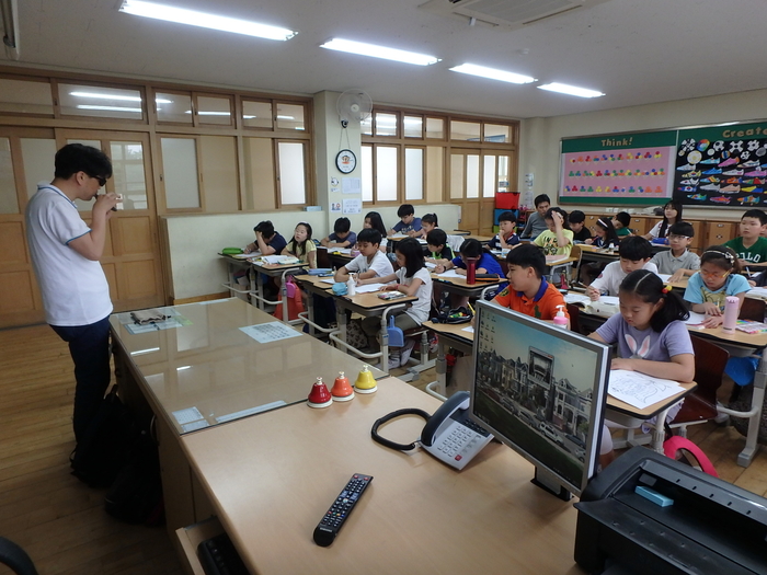 오카리나 연주하는 이상훈팀장