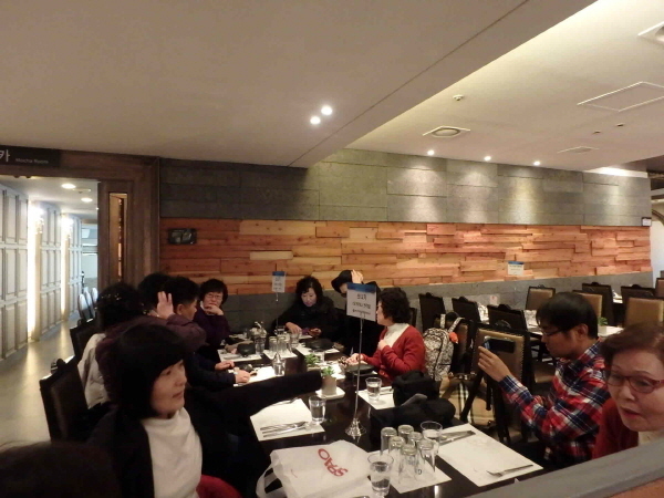 희망리본 사회적 마을협동조합 성과보고회 소나기 공연 대기 사진