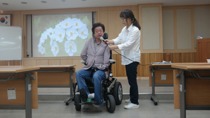 송성민 대표인 인사말 하는 사진