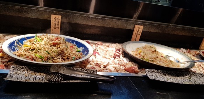 120뷔페식당에서 120뷔페식당에서