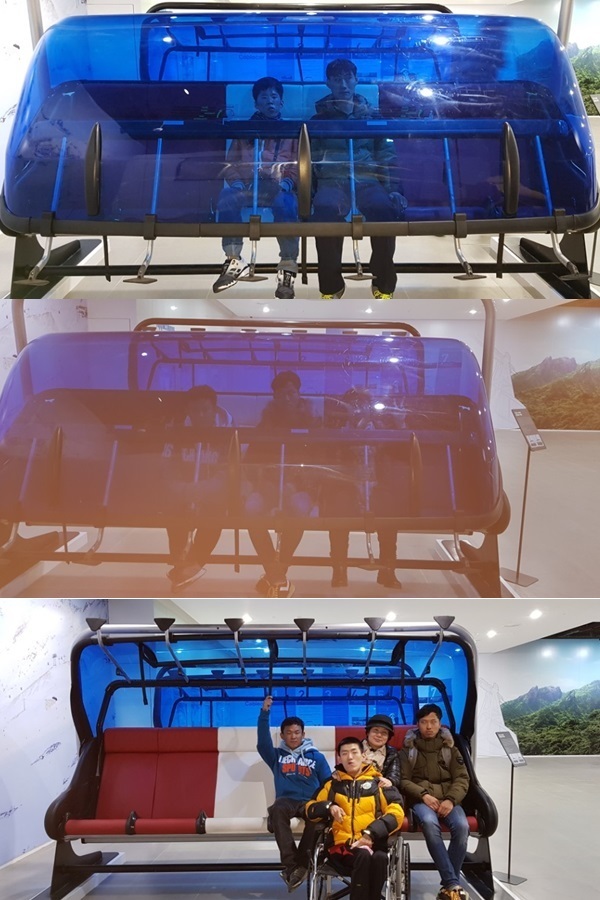 케이블카 모형 앞에서 케이블카 모형 앞에서