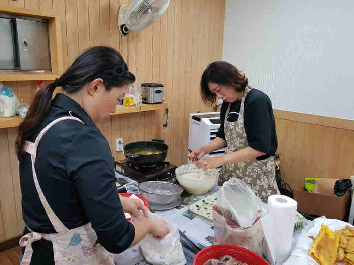울산에서온 자원봉사자들 울산에서온 자원봉사자들