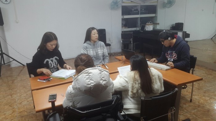 사업진행을 검토하고 있는 김정미 소장님과 김정옥 국장님