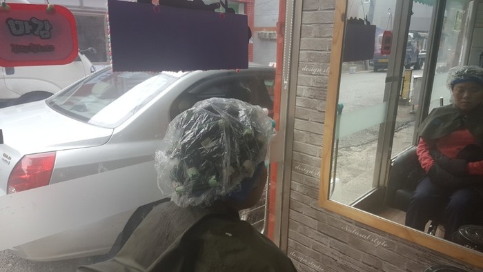 김미희 펌 하는 중 김미희 펌 하는 중