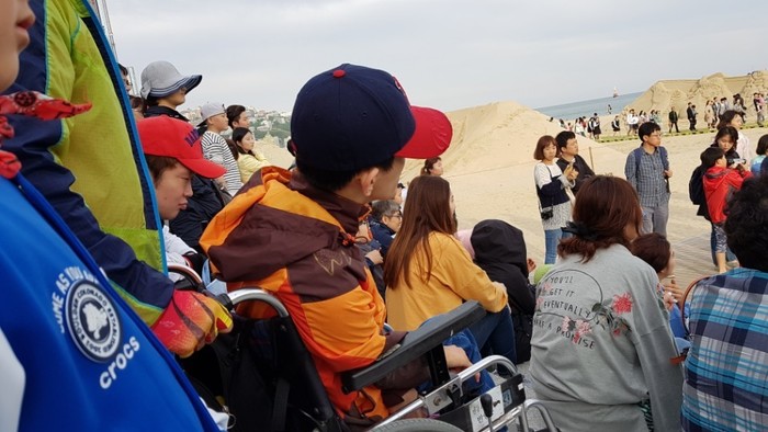 마술쇼 관람 하고 있는 반영훈, 전연식 사진