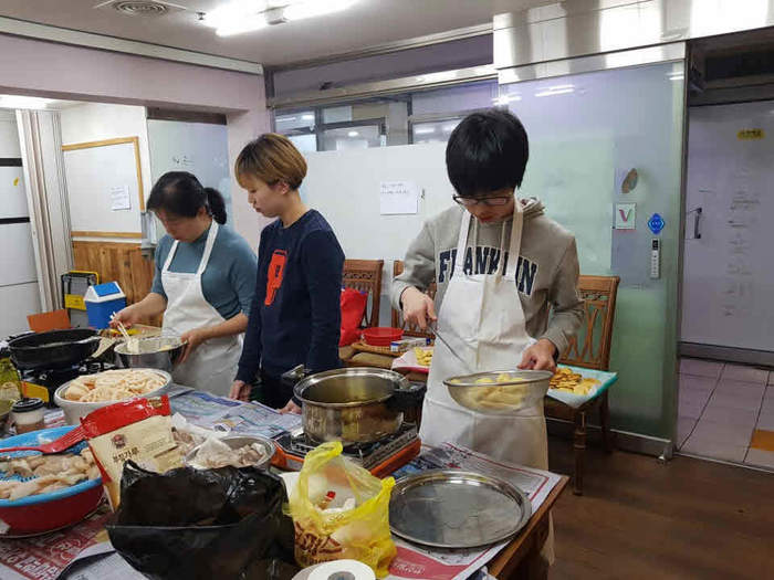 튀김 하는사진 튀김 하는사진