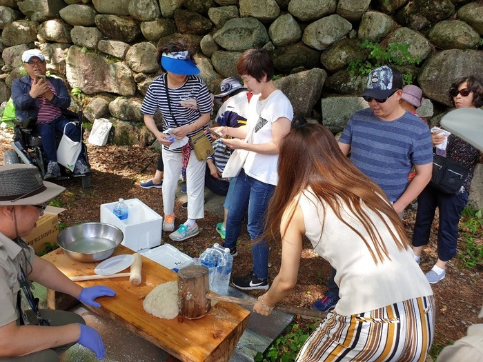 떡매치는 중 떡매치는 중