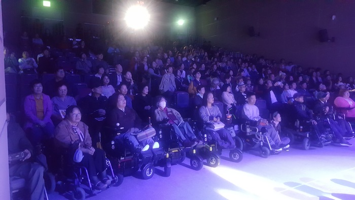 관객들 사진 관객들 사진