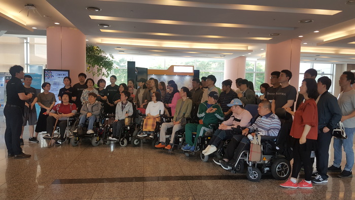 진행 담당자 인사말 진행 담당자 인사말