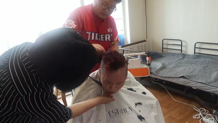 전연식님 컷트 중 전연식님 컷트 중