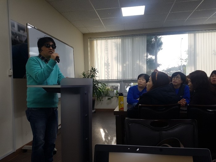 말레베어공조에서 강의하고 있는 이상훈 팀장 모습 말레베어공조에서 강의하고 있는 이상훈 팀장 모습