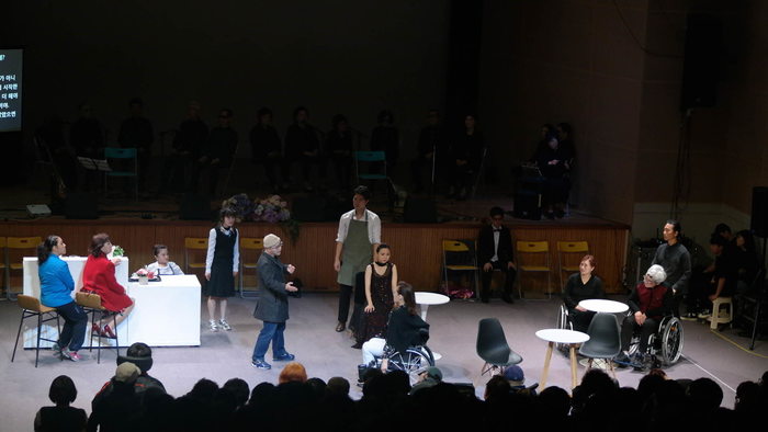 연기중인 배우들 연기중인 배우들