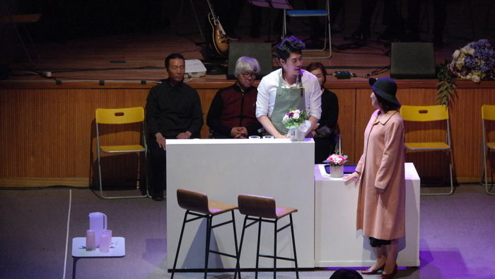 연기 중인 배우들 연기 중인 배우들
