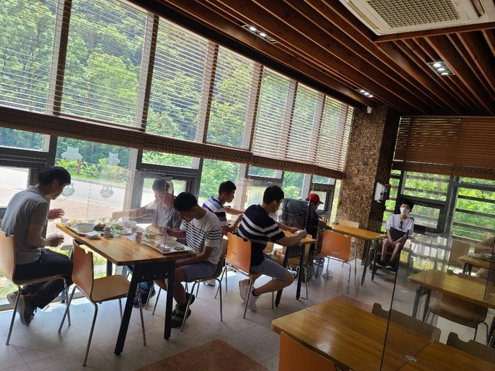 식사중인 사진 식사중인 사진