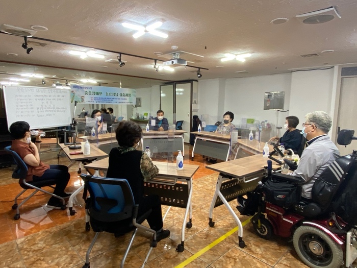 동료상담집중과정 역량강화교육 하는 모습 동료상담집중과정 역량강화교육 하는 모습